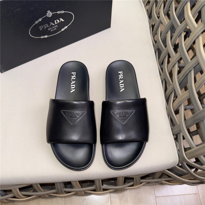 Pra*a sandals