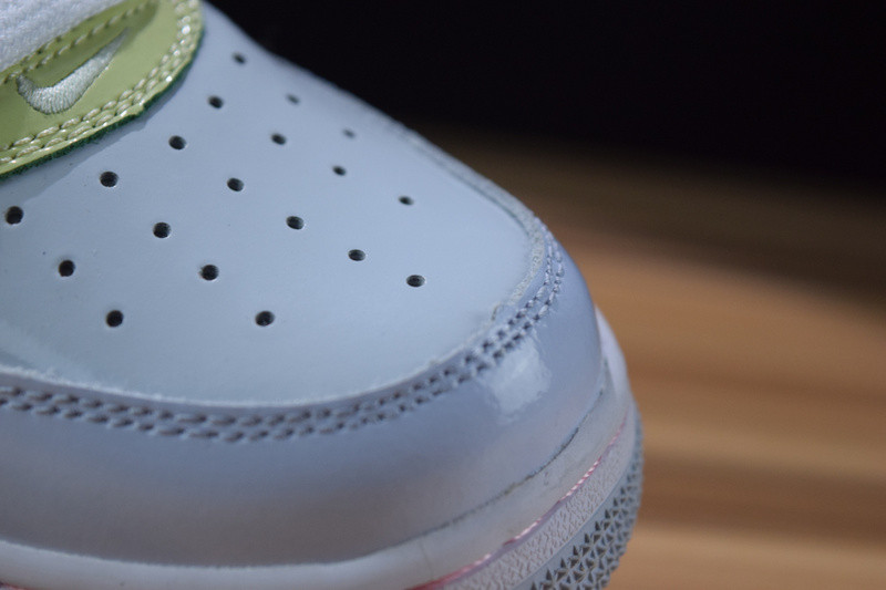 NIKE AIR FORCE 1 LOW RETRO "EASTER" 845053-500