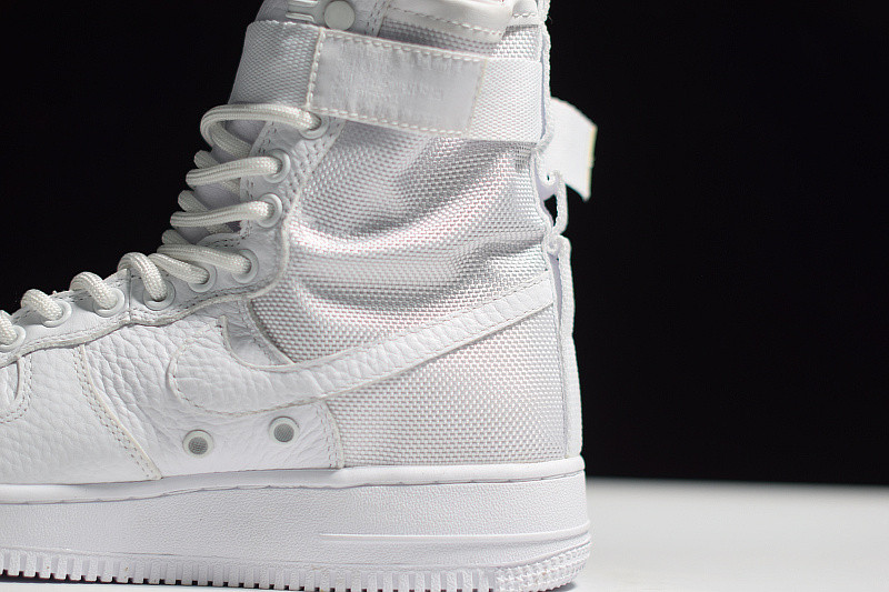 NIKE AIR FORCE 1 QS "SPECIAL FIELD" 903270-100