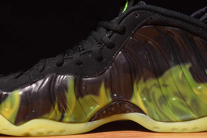 NIKE AIR FOAMPOSITE  ONE PARANORMAN "PARANORMAN" 579771-003
