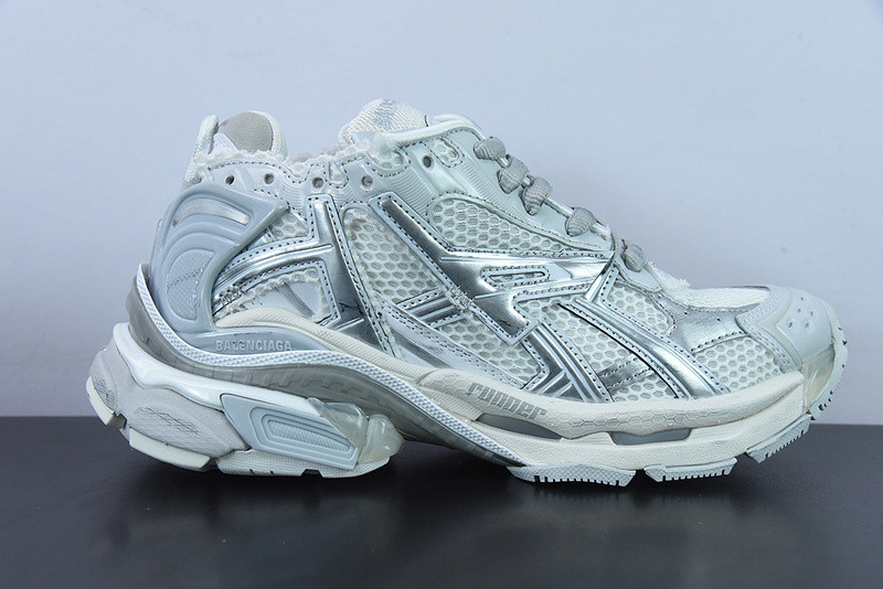 Ba*len*cia*ga runner sneaker