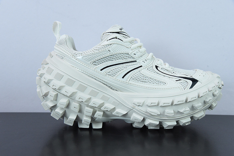 BC DEFENDER RUBBER PLATFORM SNEAKERS