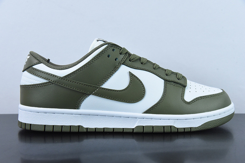NIKE WMNS DUNK LOW 