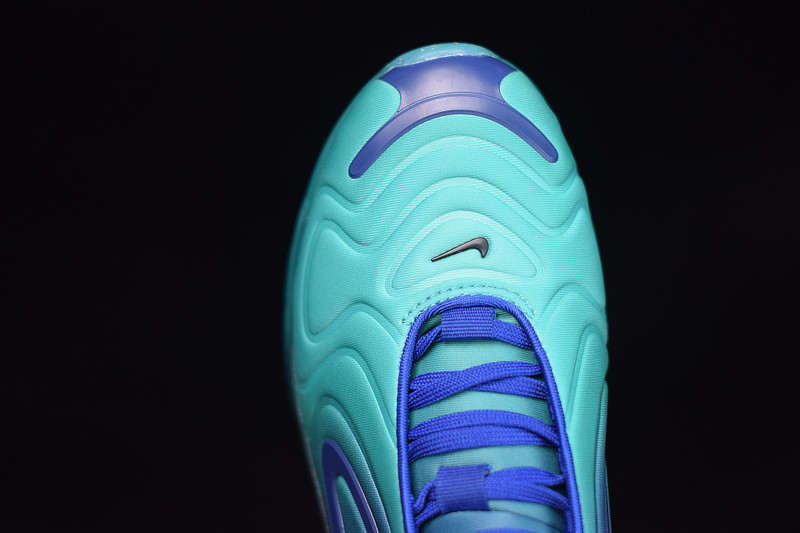 NIKE AIR MAX 720 