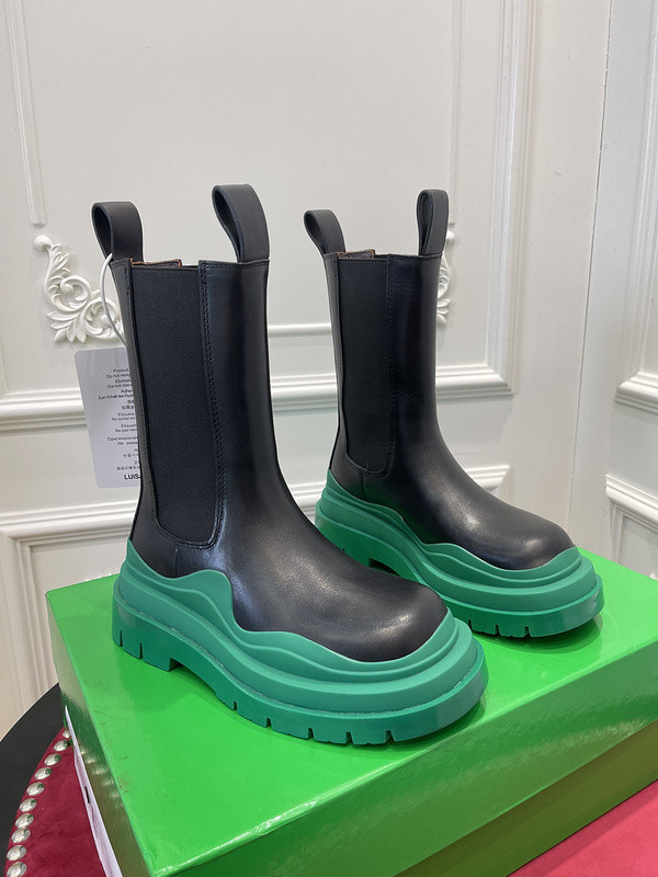 b0tte*a Ven*ta sneaker
