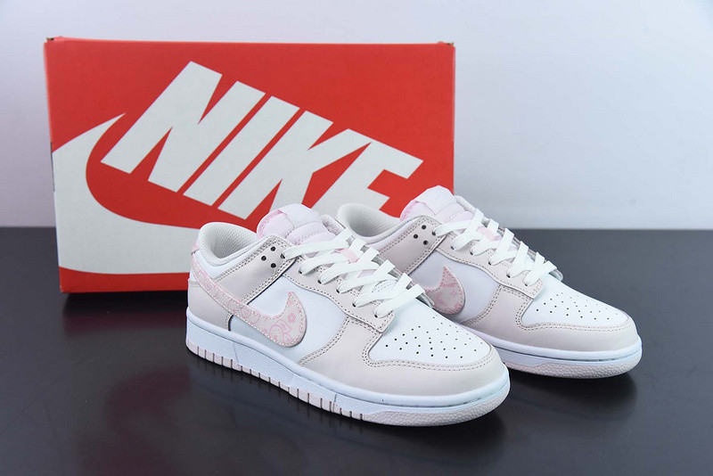 Nike WMNS DUNK LOW 