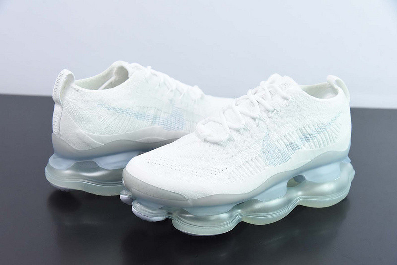 Nike WMNS AIR MAX SCORPION FLYKNIT 