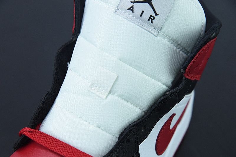 WMNS AIR JORDAN 1 MID