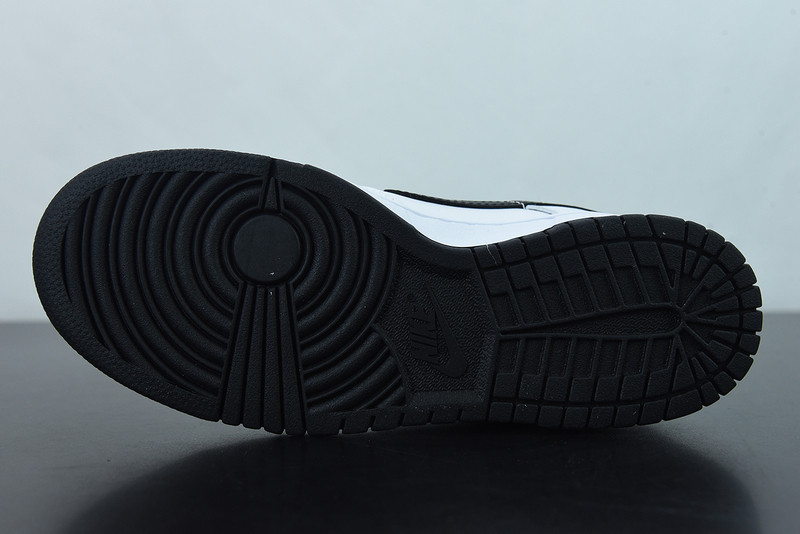 NIKE SB DUNK LOW WHITE BLACK DD1503-113