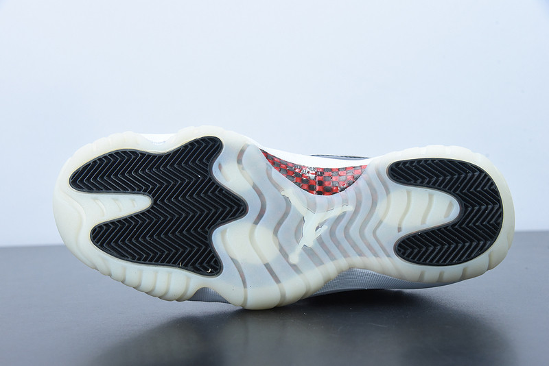 AIR JORDAN 11 RETRO LOW 