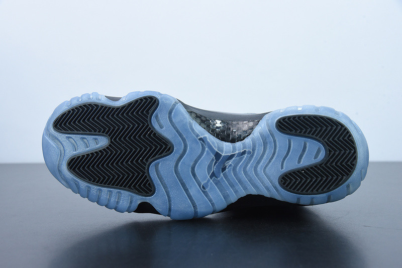 AIR JORDAN 11 RETRO 