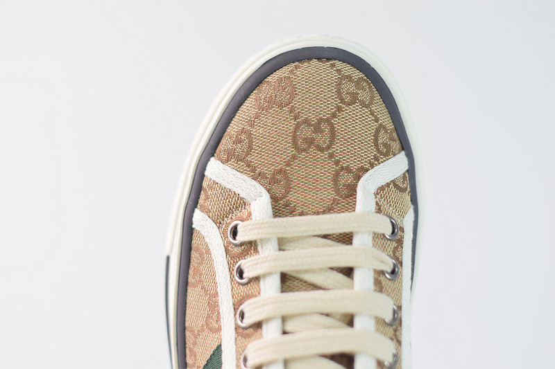 G*u*i ace embroidered low-top sneaker