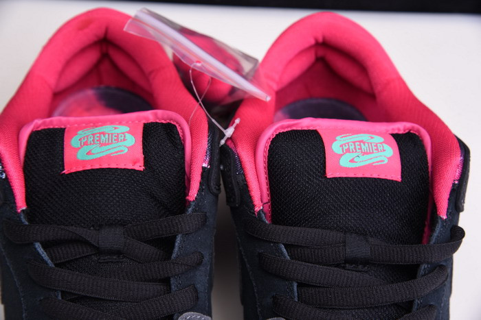 DUNK LOW PREMIUM SB AE QS 