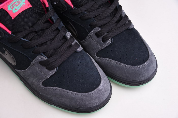 DUNK LOW PREMIUM SB AE QS 