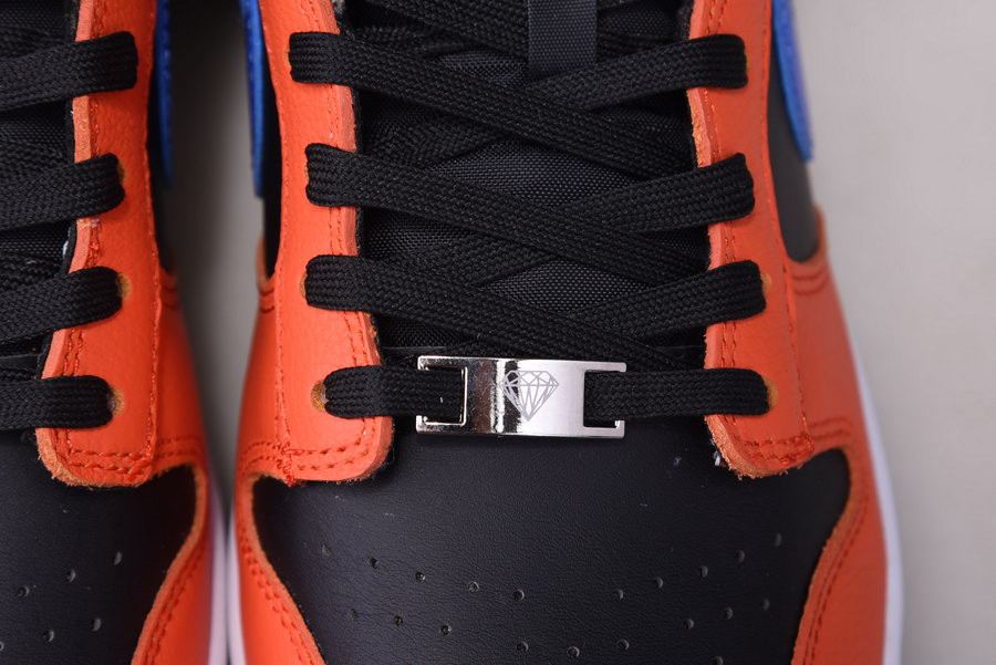 NIKE DUNK LOW EMB NBA 75TH ANNIVERSARY KNICKS DD3363-002