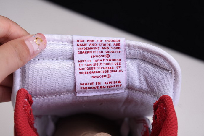 AIR JORDAN 1 RETRO HIGH OG “METALLIC RED” 555088-103