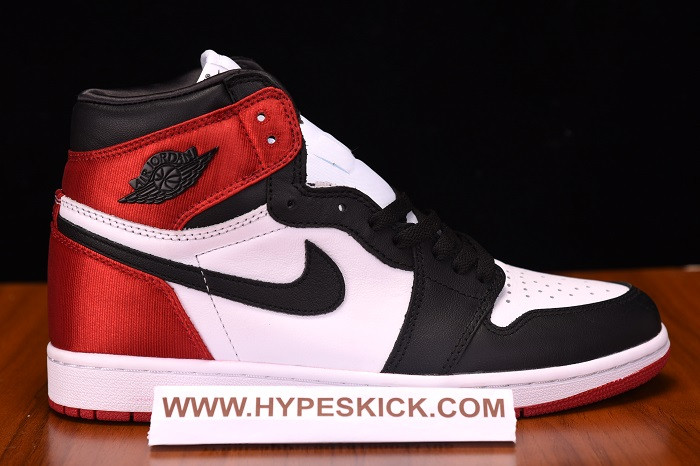 AIR JORDAN 1 SATIN BLACK TOE  CD0461-016