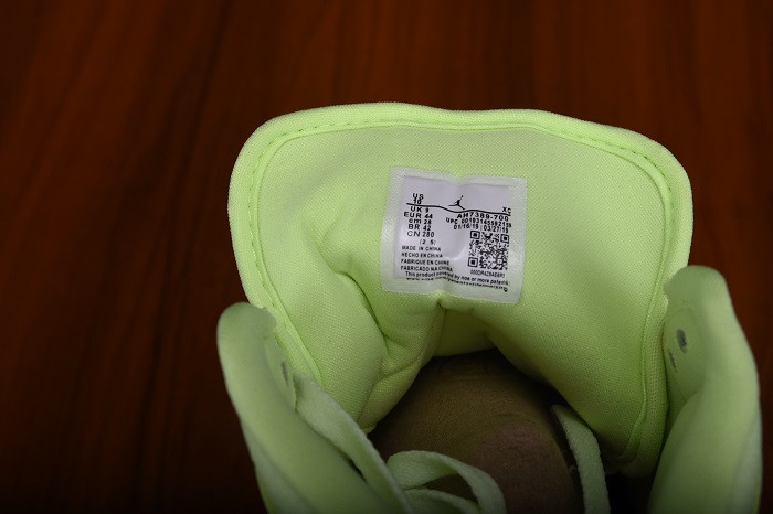 AIR JORDAN 1 HIGH PREMIUM “BARELY VOLT”  AH7389-700