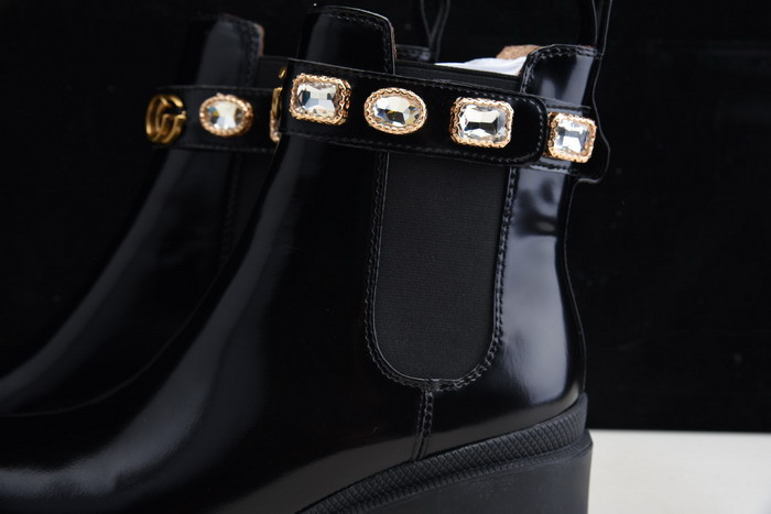 G*u*i boots