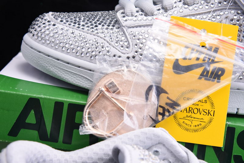 CACTUS PLANT FLEA MARKET X SWAROVSKI X DUNK LOW