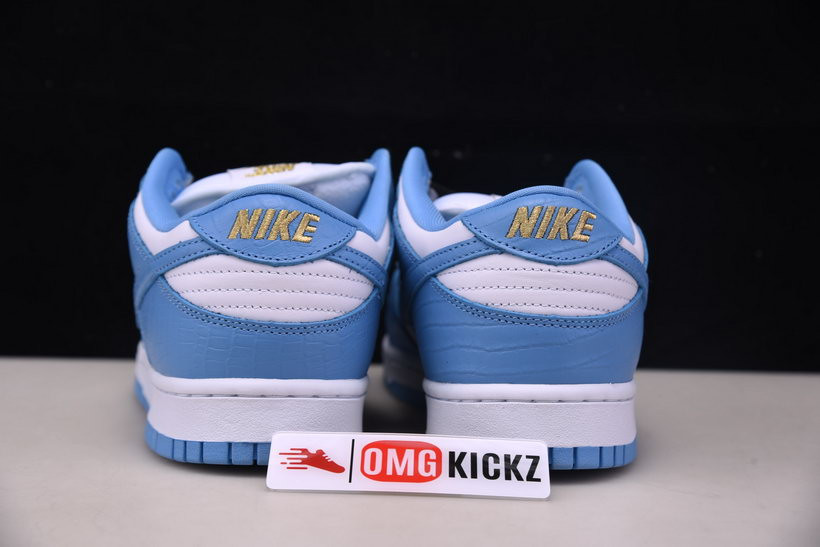 NIKE SB DUNK LOW Supreme X NIKE DH3228-141