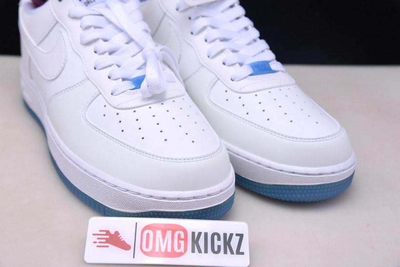 NIKE AIR FORCE 1 