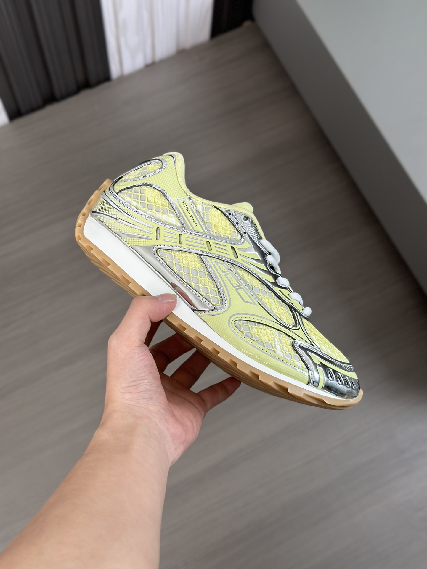 b0tte*a Ven*ta orbit sneaker