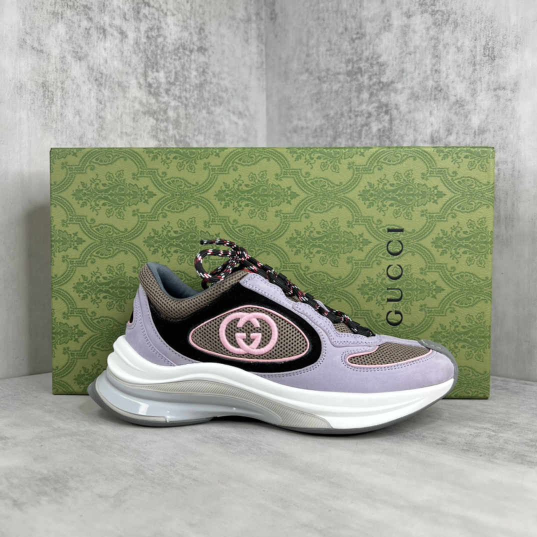 G*u*i sneaker