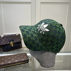 G*u*i hat