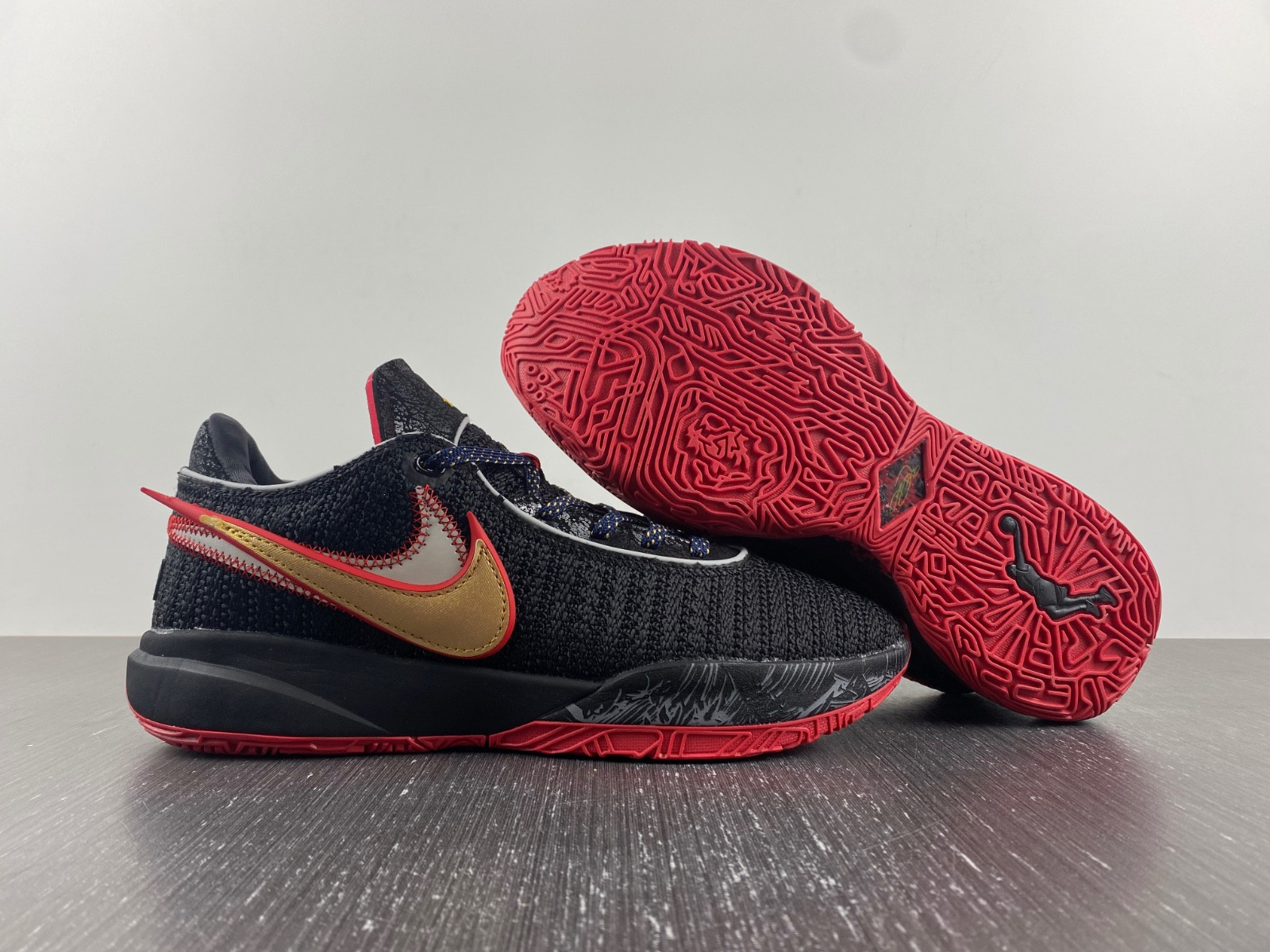 Nike LeBron 20 EP ''Trinity'' DJ5422-001