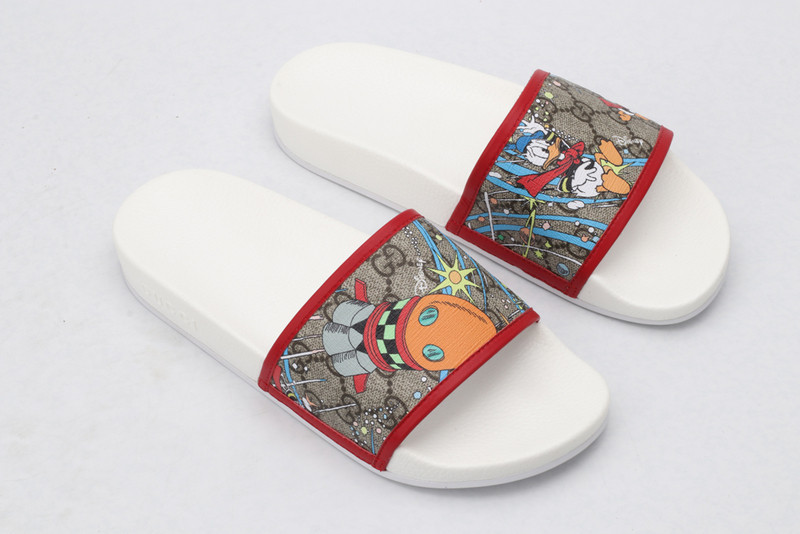 G*u*i sandals