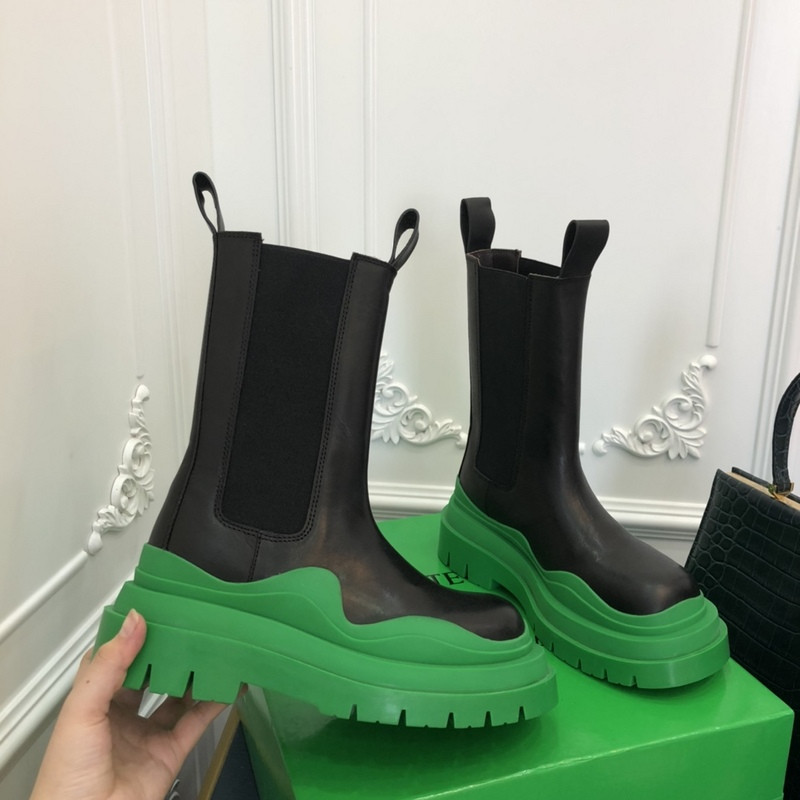 b0tte*a Ven*ta sneaker