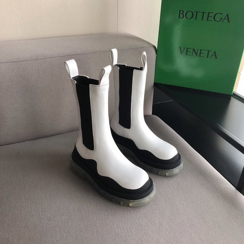 b0tte*a Ven*ta sneaker