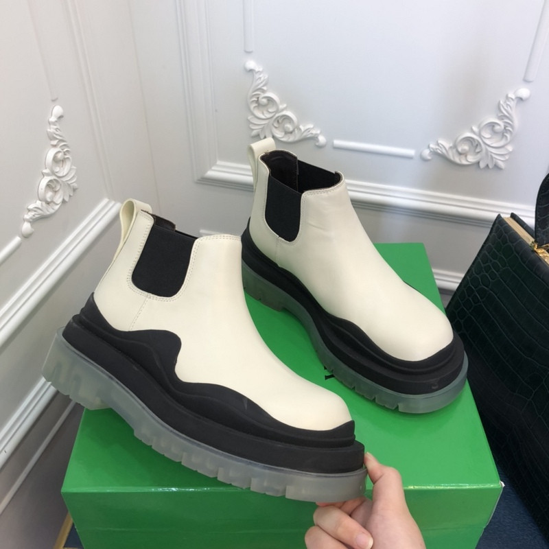 b0tte*a Ven*ta sneaker