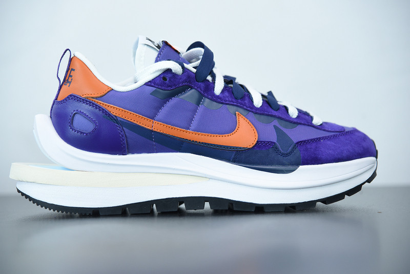NIKE VAPORWAFFLE SACAI DARK IRIS DD1875-500