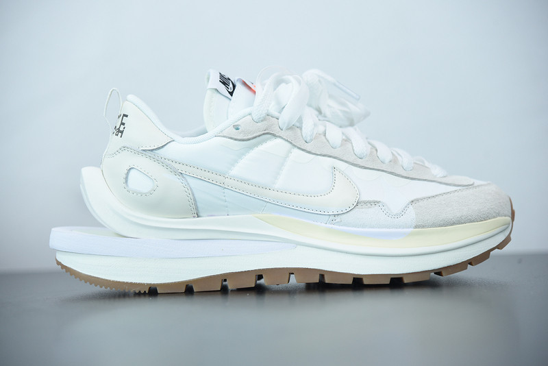 NIKE VAPORWAFFLE SACAI WHITE DD1875-100