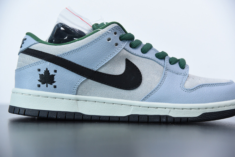DUNK LOW PREMIUM SB ''MAPLE LEAF'' 313170-021