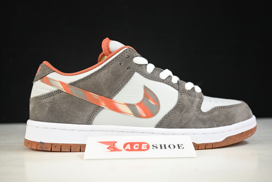 Crushed D.C. x Nike SB Dunk Low DH7782-001