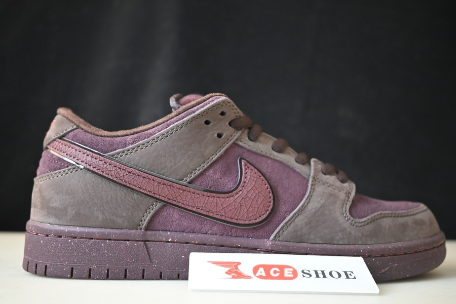 Nike SB Dunk Low Premium Valentine''s Day FN0619-600