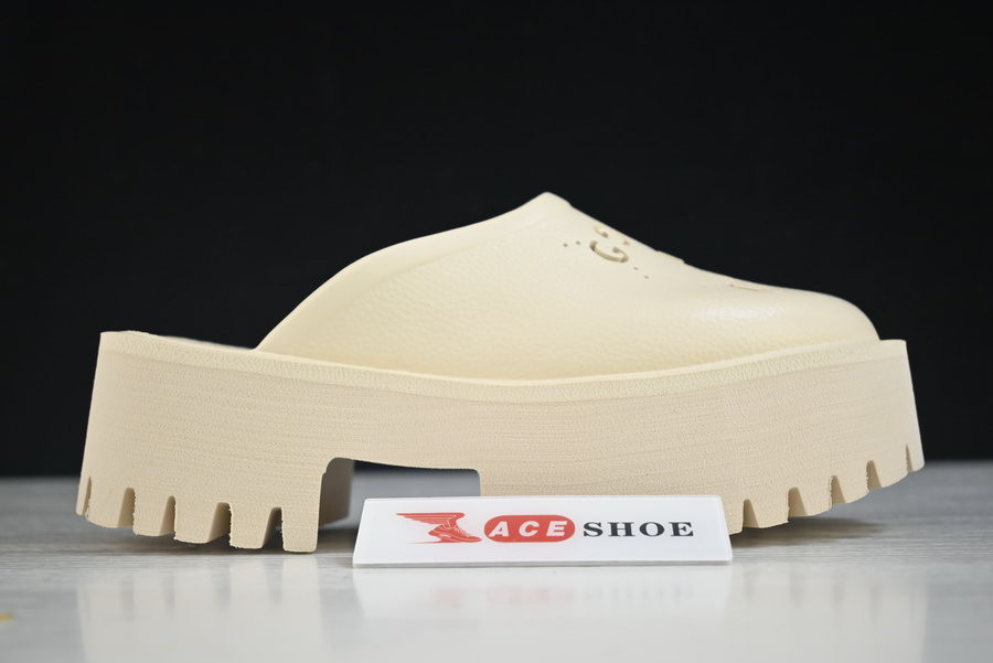 G*u*i sandals high