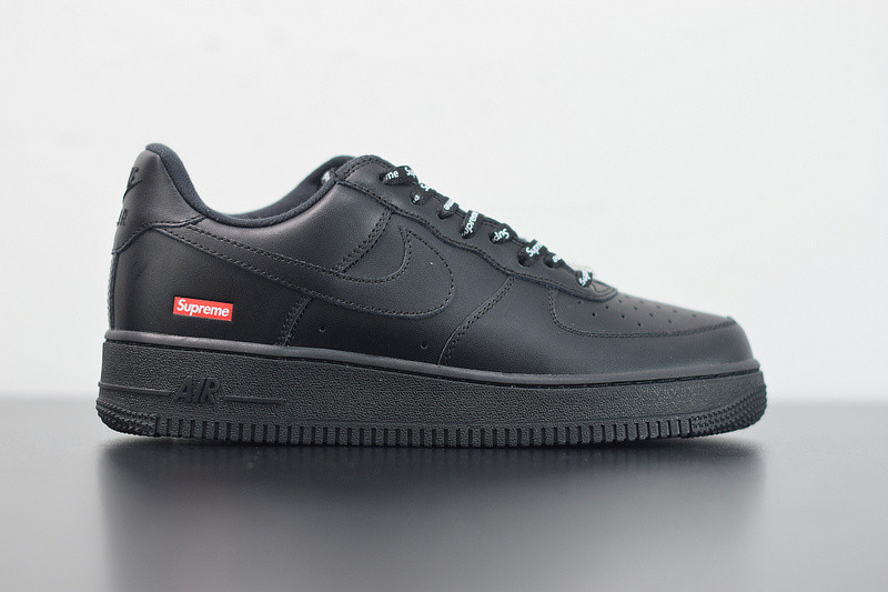 NIKE Supreme NIKE AIR FORCE 1 LOW BLACK CU9225-001