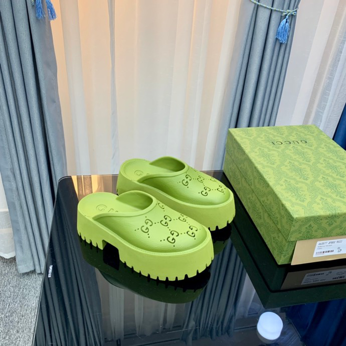 G*u*i sandals high
