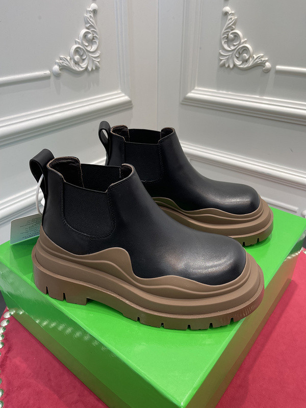 b0tte*a Ven*ta sneaker