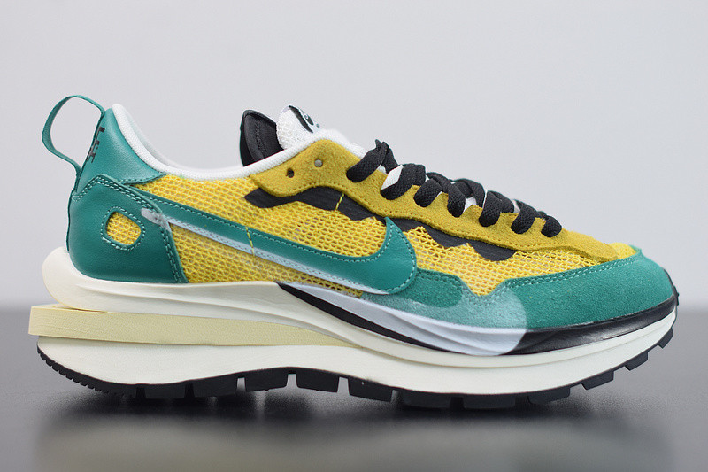 NIKE SACAI NIKE PEGASUS VAPORFLY SP BV0073-103