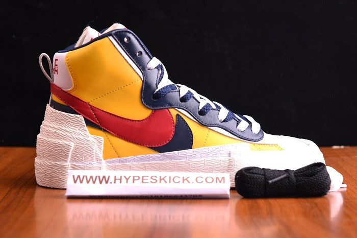 NIKE SACAI XXBLAZER MID ''MAIZE NAVY'' BV0072-700